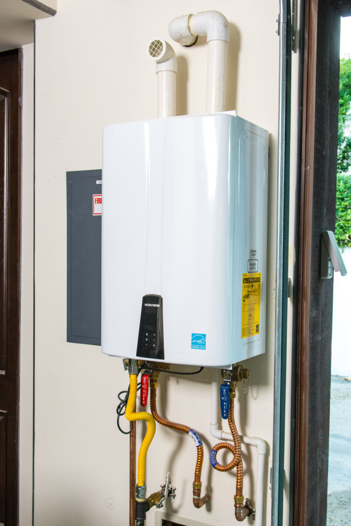 Tankless Water Heaters – Hammer Plumbing